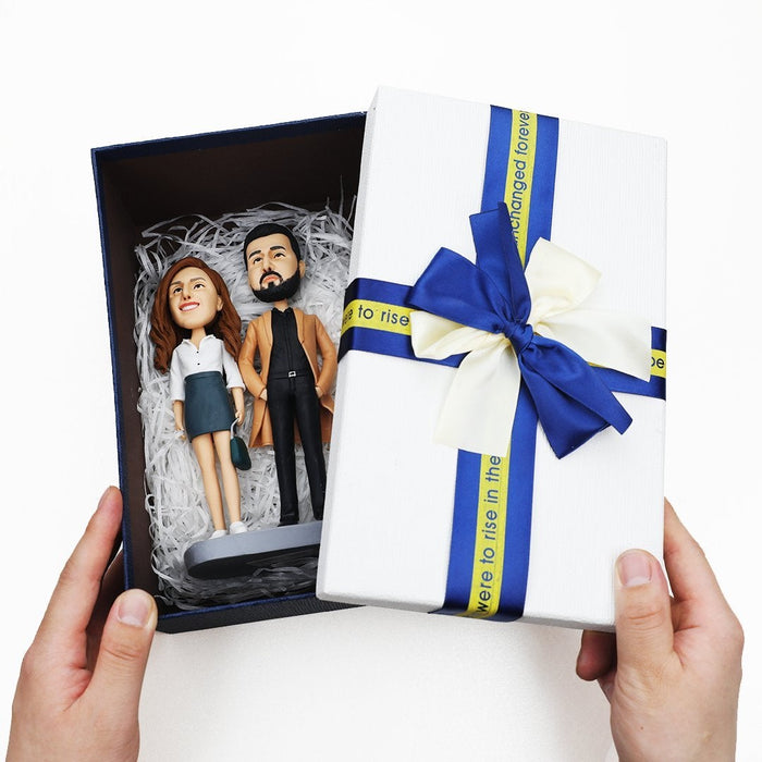 Custom Wedding Bobblehead – Personalized Bride & Groom Figurine With Engraved Text